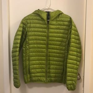 Uniqlo Men’s Ultra Light Down Hooded Jacket - XS